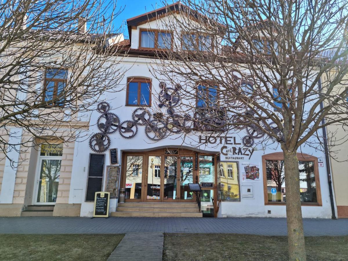 Hostel Caferazy Poprad Esterno foto